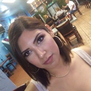 Meet your Posher, Karla